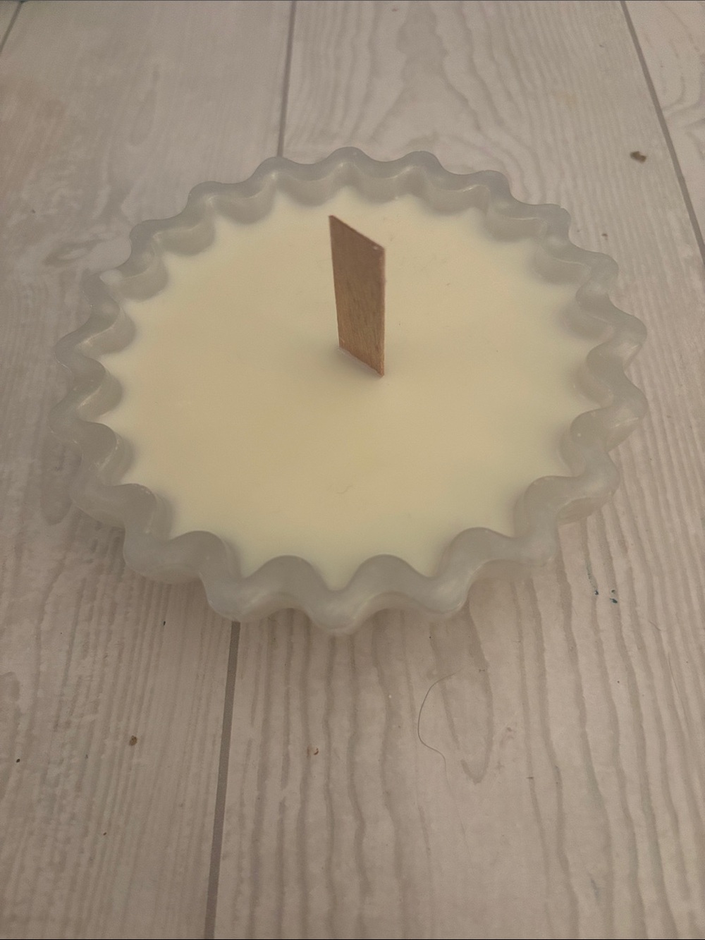Wood Wick Decorative Cream Candle - Home Party Supplies